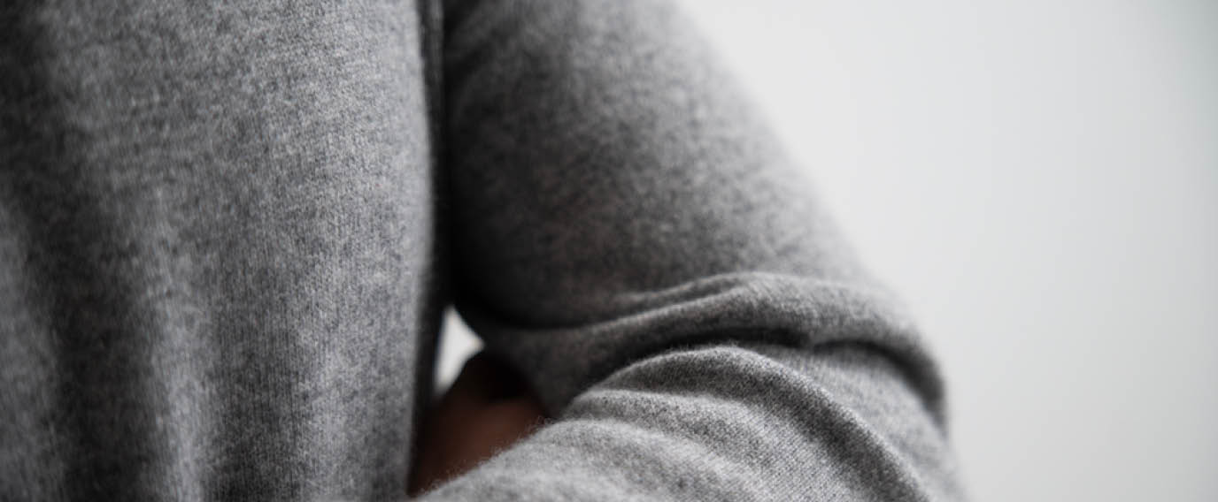 Investieren Sie in den stilvollsten Klassiker: den Kaschmirpullover Investieren Sie in den stilvollsten Klassiker: den Kaschmirpullover