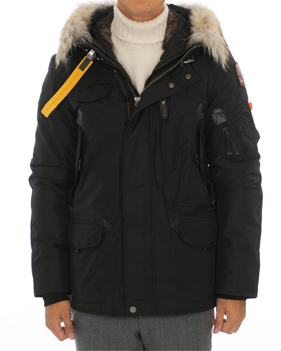 ErsA z Group l right hand masterpiece parka black